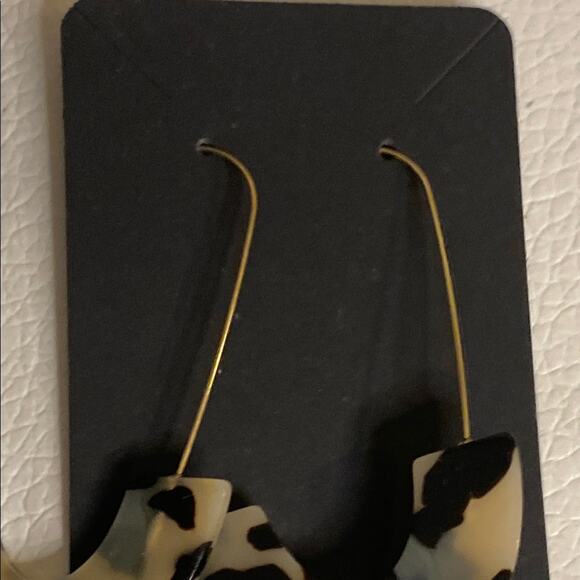 Tortoise Acrylic Hoop Earrings Gold Wire Minimalist Modern Statement Jewelry - Picture 5 of 8